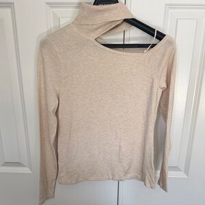 L'AGENCE Cream Long Sleeve turtleneck with cutout detail. NWT.